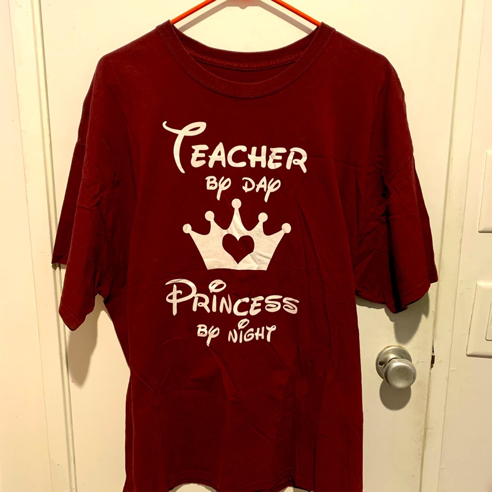 👑 Teacher shirt
